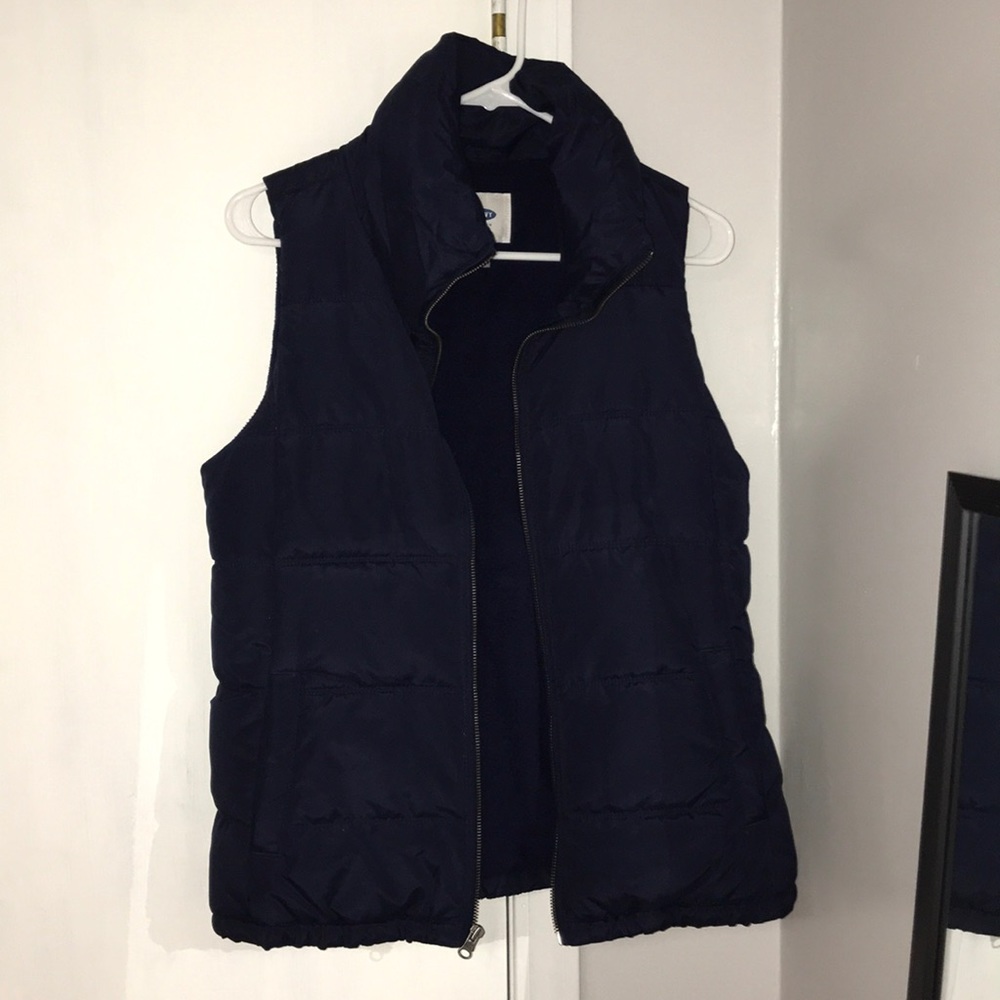 EUC NAVY BLUE OLD NAVY PUFFER VEST